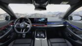 Поставка автомобиля BMW i5 M60 xDrive по дешёвой цене из Китая